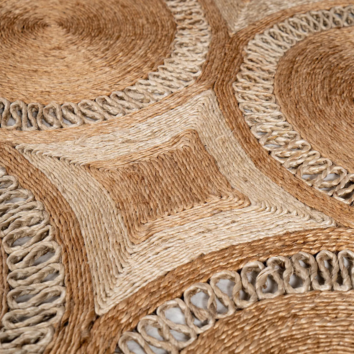 Handwoven Round Pattern Jute Mat