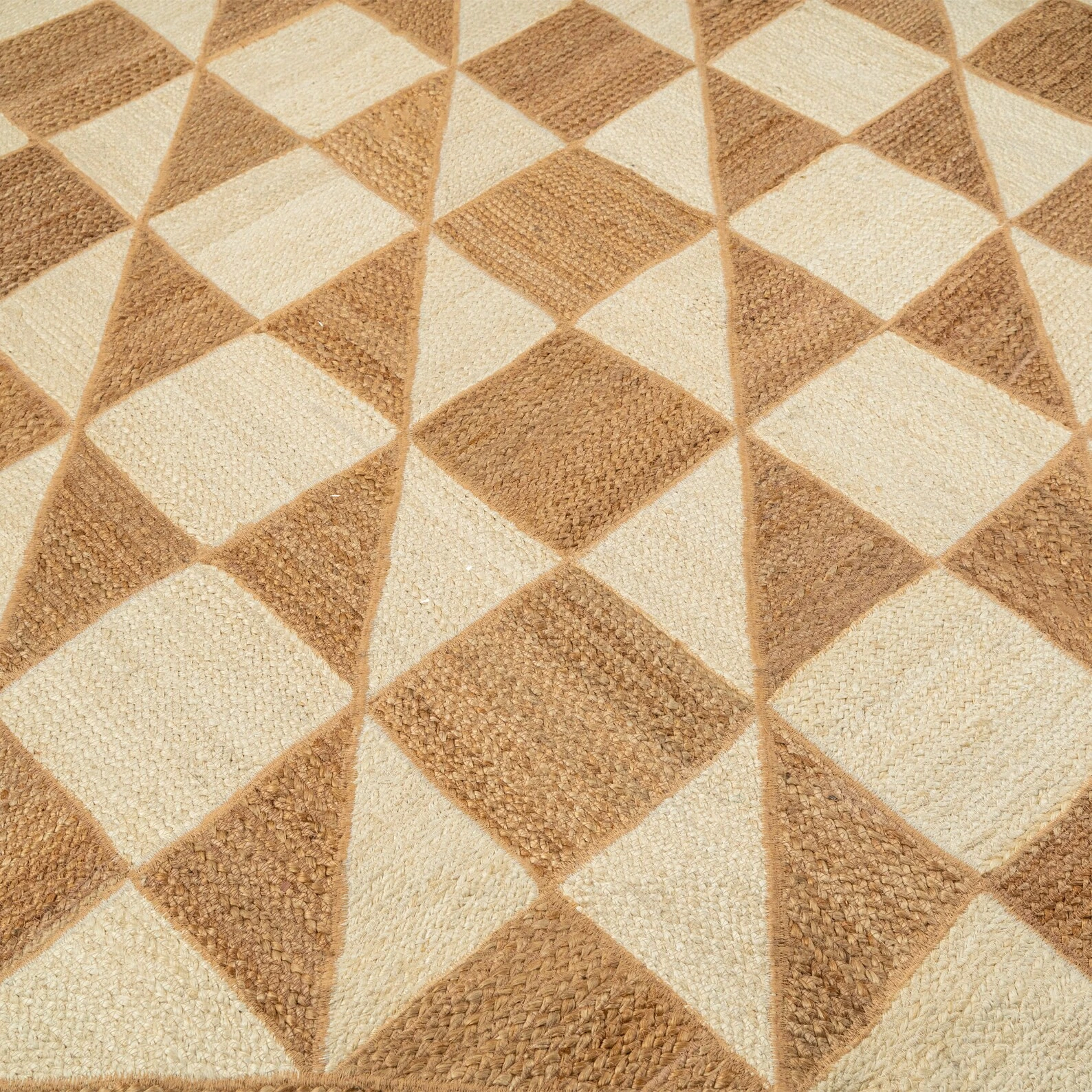 P12.5-Hand-Woven Two-Tone Geometric Jute Carpet
